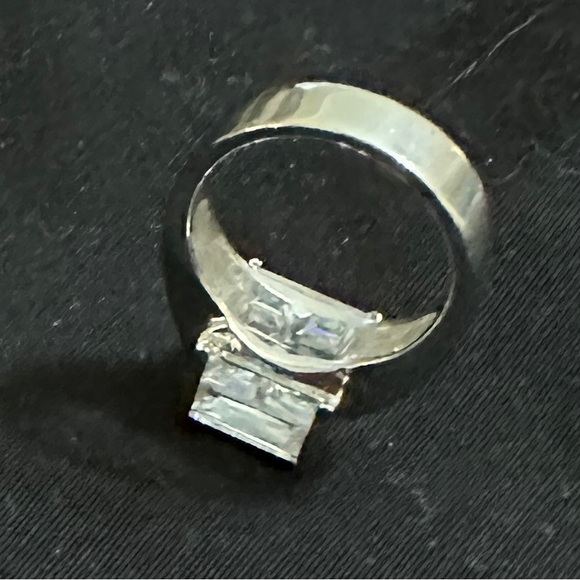 GET ENGAGED Bold Statement Modernist Square CZ & Silver Ring Size 7 - Picture 9 of 16